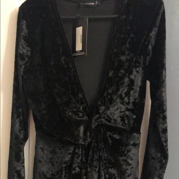 Black knot velvet dress PrettyLittleThing - Picture 3 of 3
